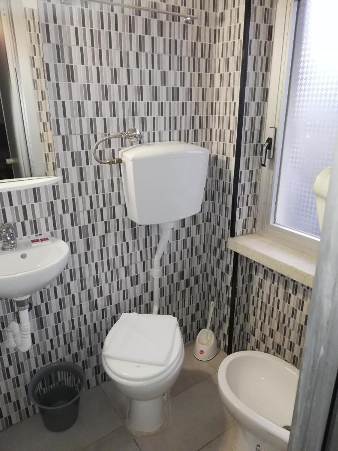 Hotel One Via Roma, 82 Altopascio Εξωτερικό φωτογραφία