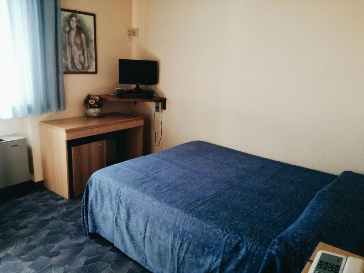 Hotel One Via Roma, 82 Altopascio Εξωτερικό φωτογραφία